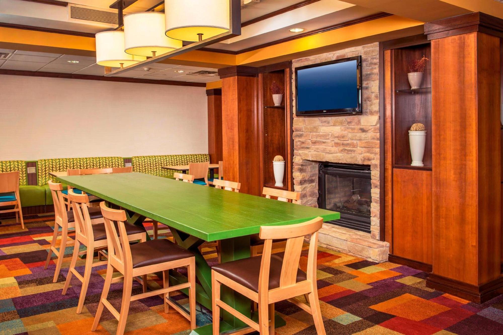 Fairfield Inn & Suites By Marriott Williamsburg Étterem fotó